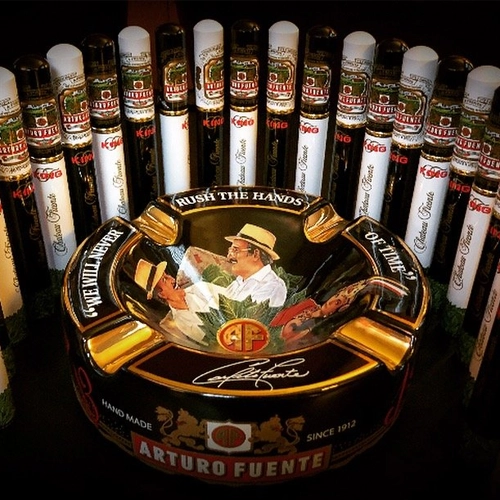 Cigar Empire - Cigar Lounge & Tobacco Shop in Montrose