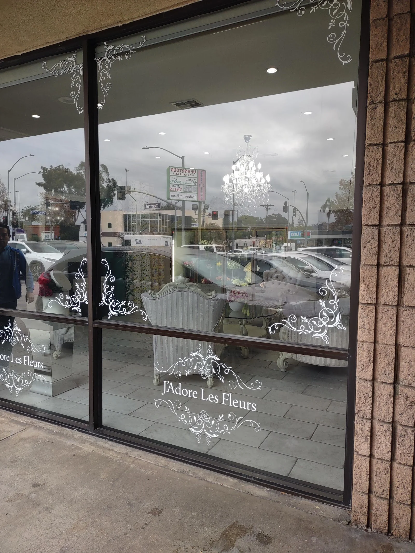 J'Adore Les Fleurs — Glendale - Florist in La Crescenta