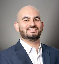 Menua Aghajanian - Real Estate in La Crescenta