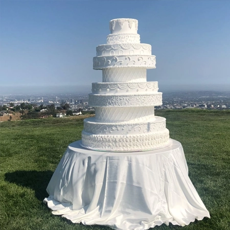 Yeznik Bakery - Cakes & Desserts in Los Angeles