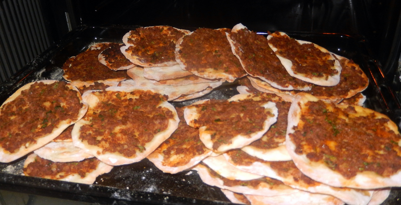 Lahmajoun Armenian flatbread pizza recipe