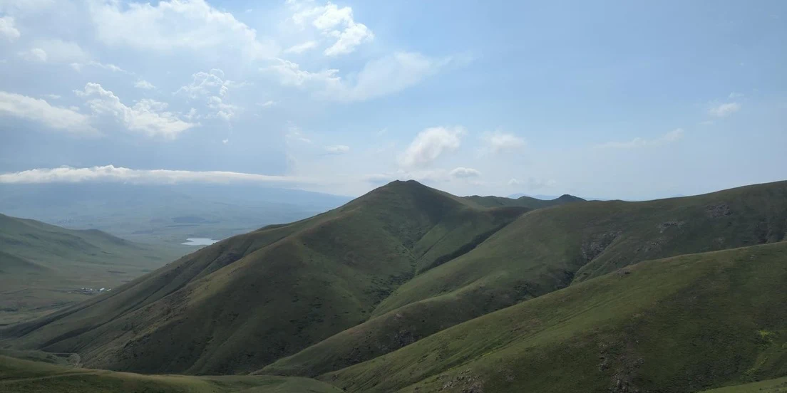 Hike to Mount Shoghakat and Mount Ughtakar