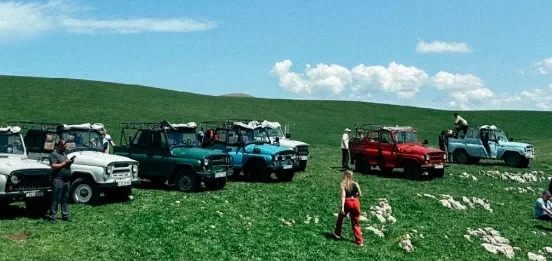 Jeeping Tour